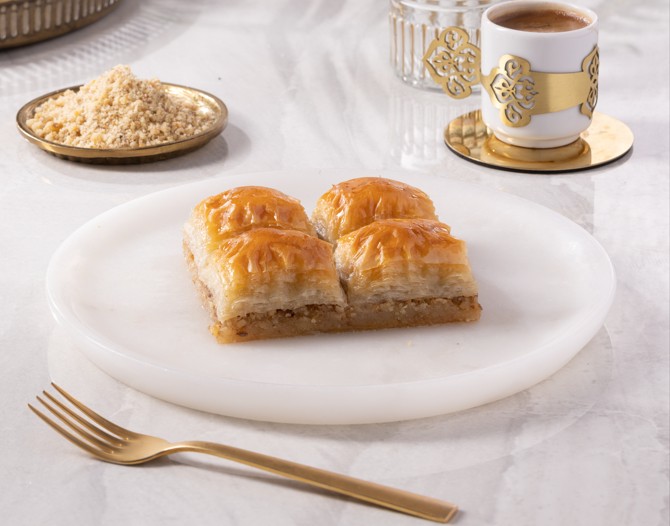 KLASİK CEVİZLİ BAKLAVA
